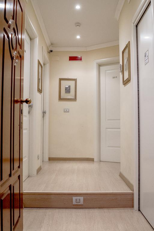 Booking House Рим Екстериор снимка