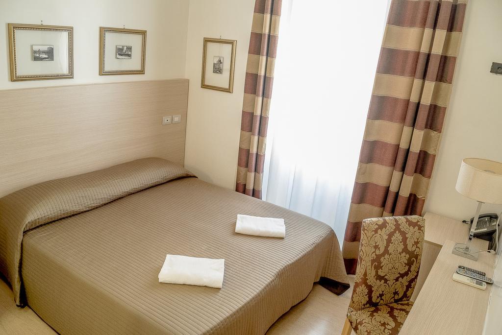 Booking House Рим Екстериор снимка
