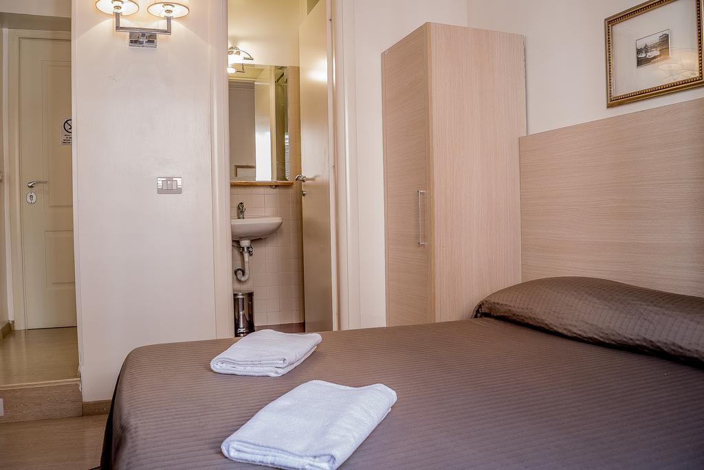 Booking House Рим Екстериор снимка