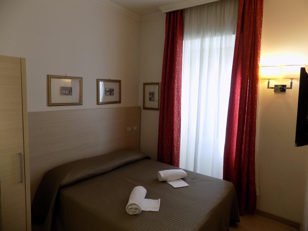 Booking House Рим Екстериор снимка