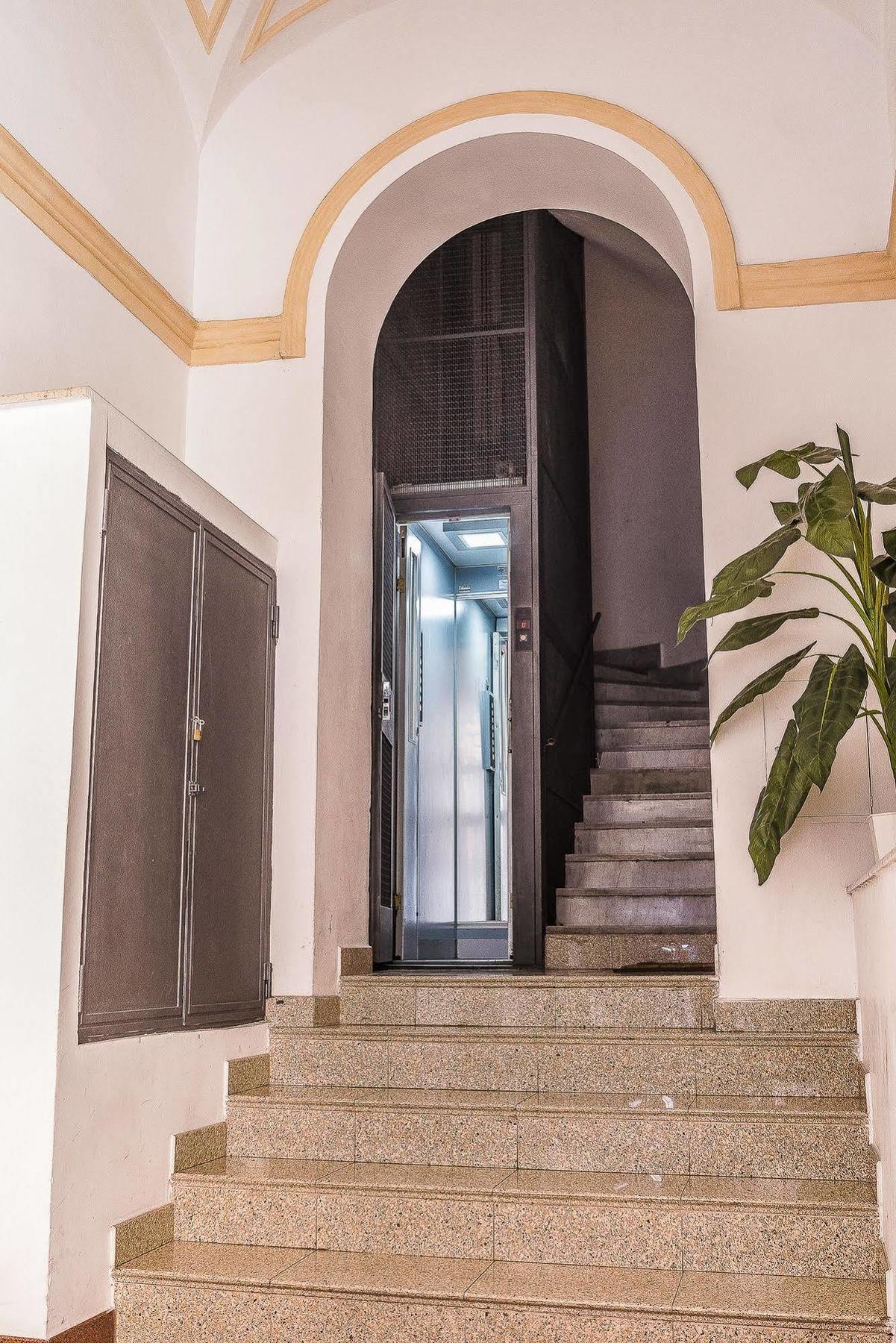 Booking House Рим Екстериор снимка
